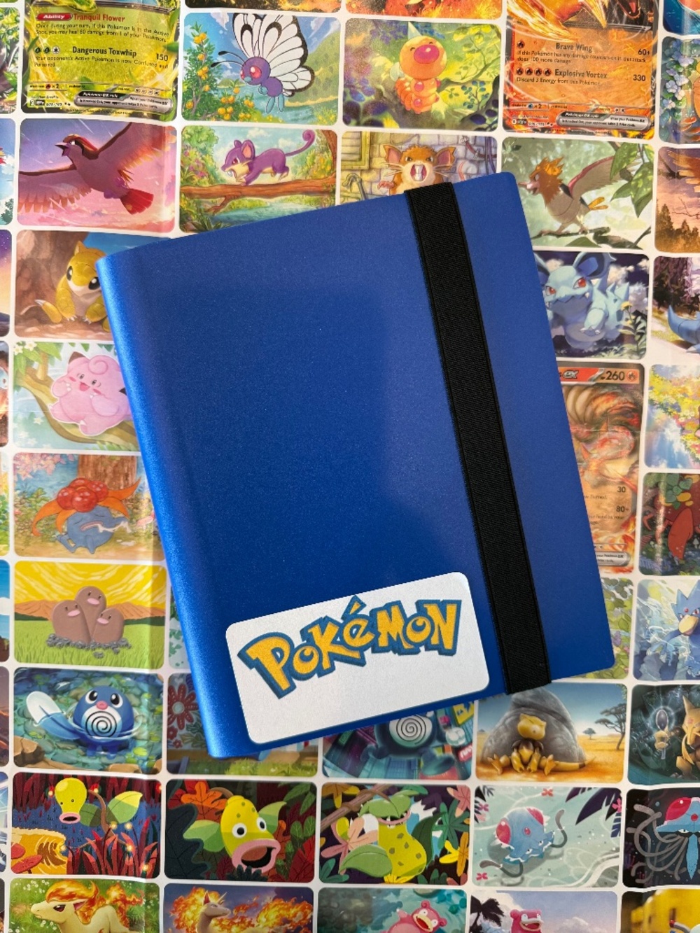 Pokemon Water-Type Binder (with Trainers) - English & Japanese - 150+ Cards